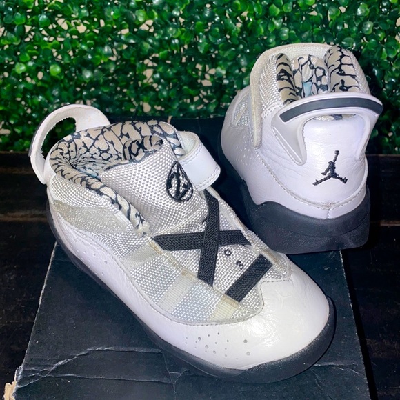 Jordan Other - Toddler Jordan 6 rings